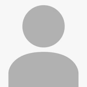 placeholder Graues Standard-Profilbild-Symbol mit Silhouette eines Kopfes und Schultern auf weißem Hintergrund.