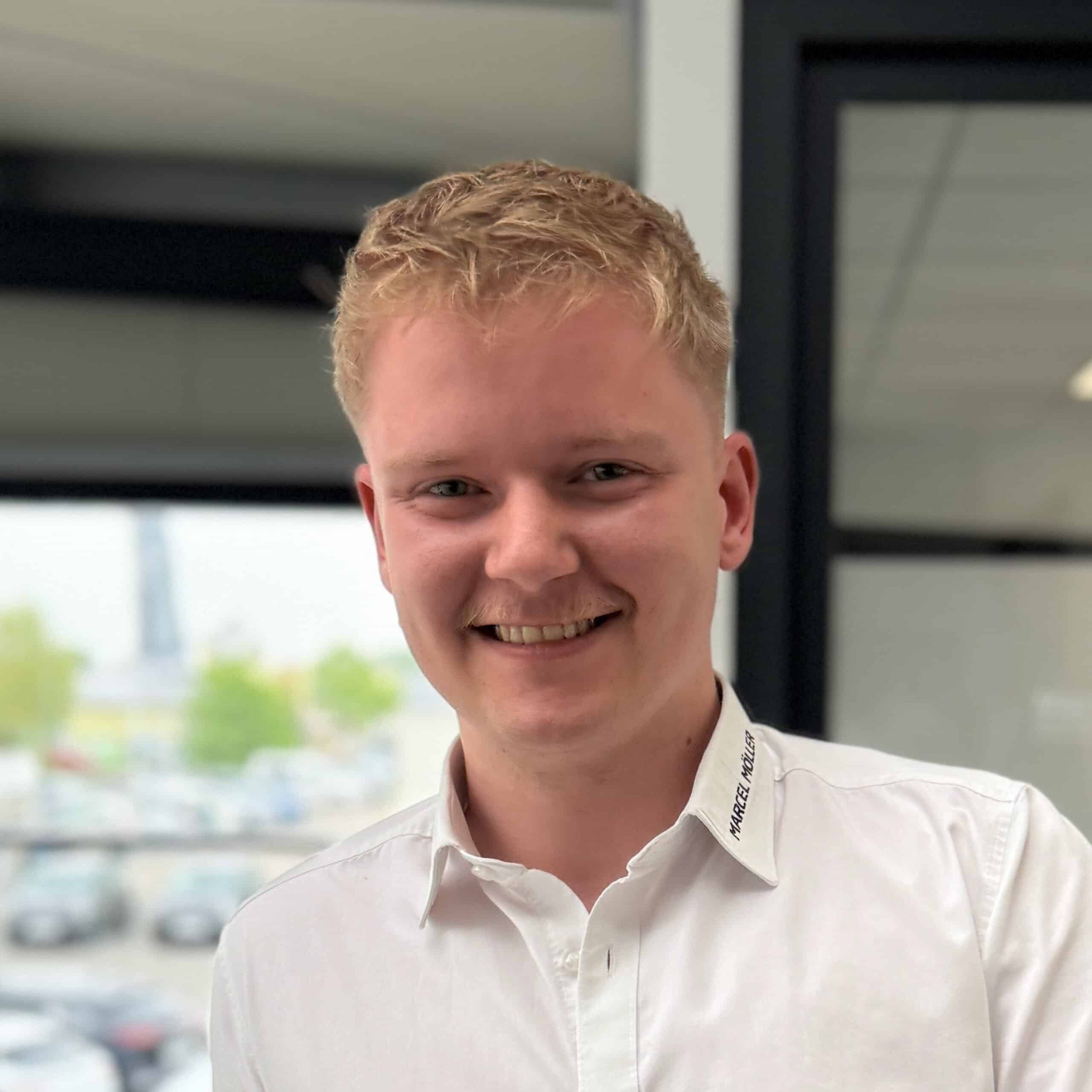 Nick-Noah Siemer_ Autombilverkäufer